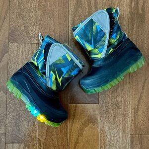 Boys Light Up Winter Snow Boots Size 7/8